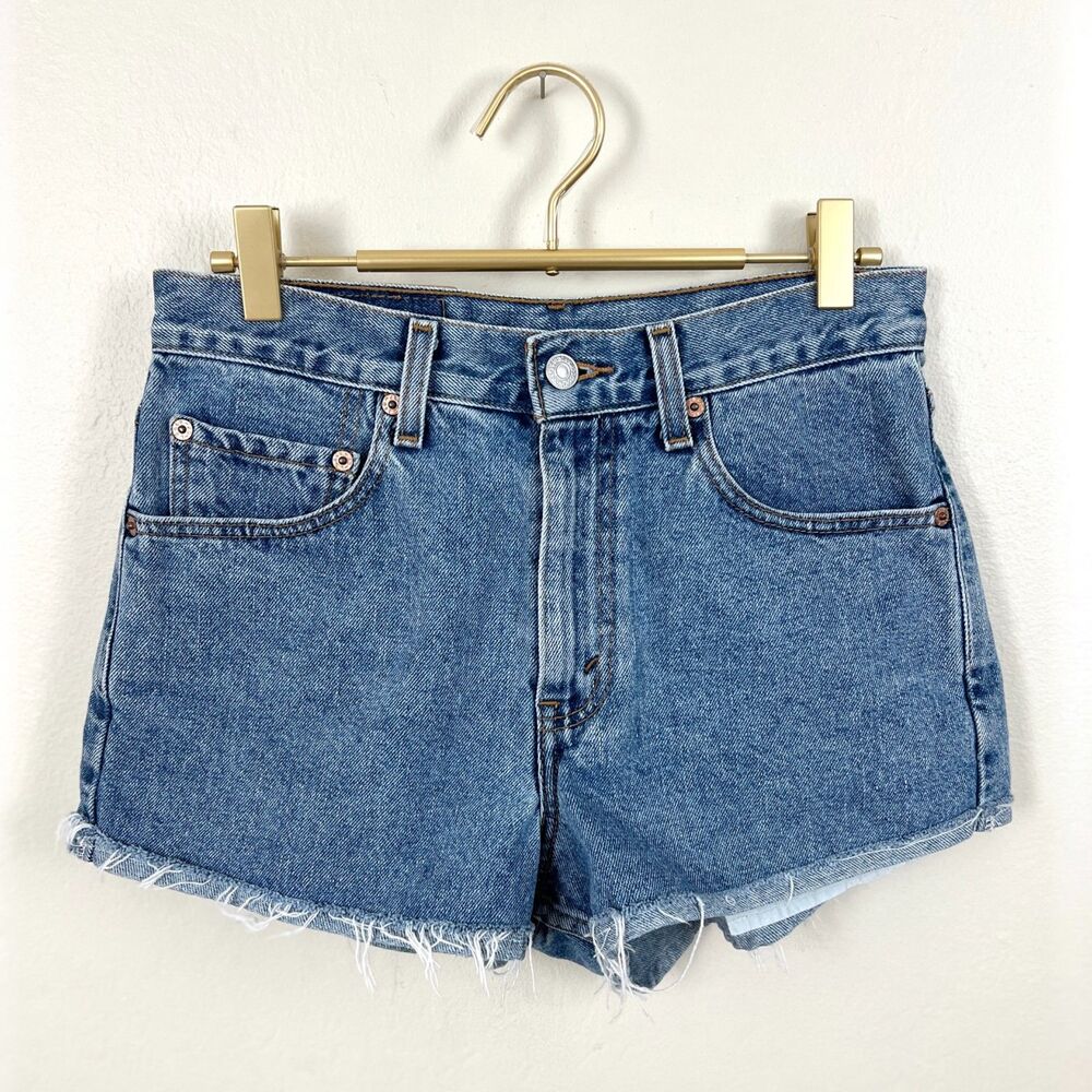 Levi's Y2K 550 Relaxed Fit 100% Cotton Women's 29 Med Wash Cutoff Jean Shorts